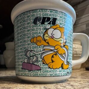 Vintage “1978” Garfield 'World's Greatest CPA' Ceramic Mug